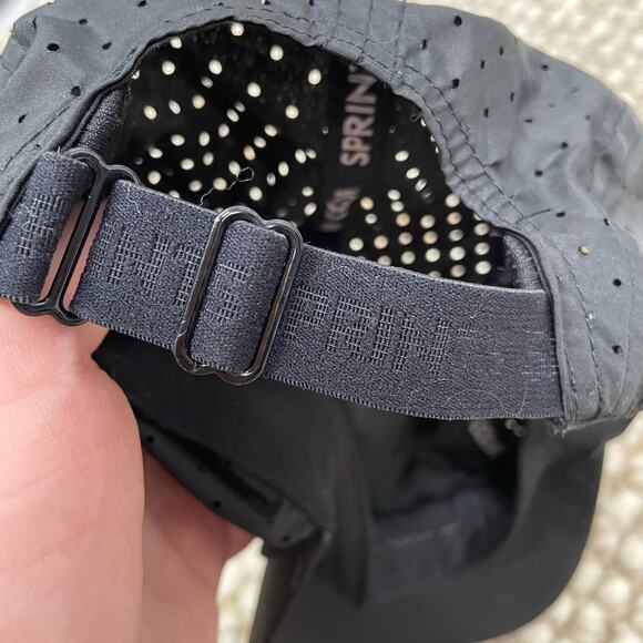 Sprints Fathomless Falls HyperG Hat Unisex Black Running Hat OSFM Race Hat EUC - Picture 11 of 11